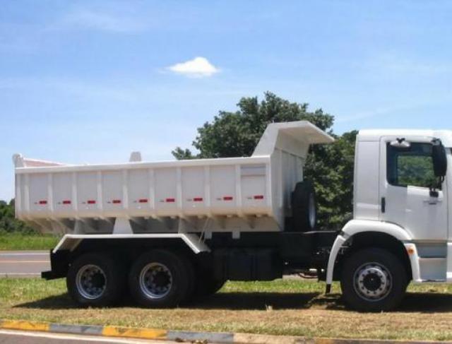 Caminhão Caçamba em Colíder